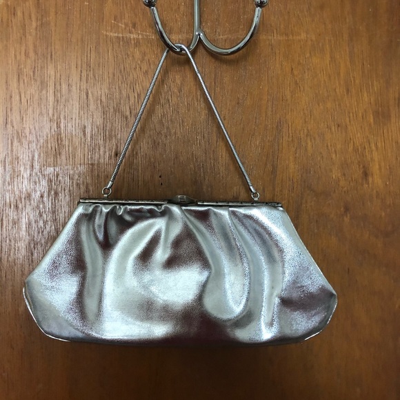 Silver Frame Purse - Picture 2 of 2